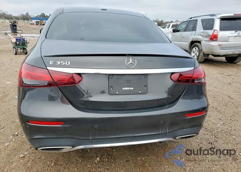 2022 Mercedes-Benz E 350 z USA, uszkodzony, nr VIN W1KZF8DB0NB089005